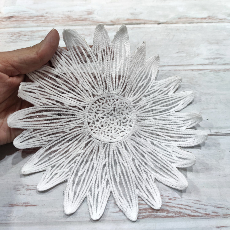 گل پارچه ای قیطان دوزی